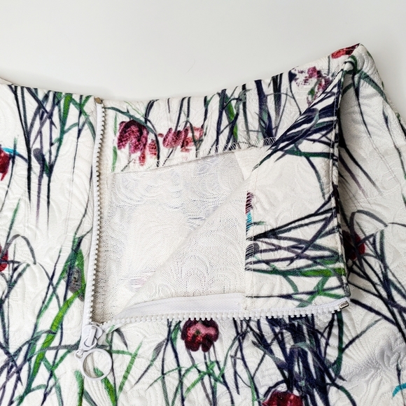 Sam & Lavi | Jacquard Floral Shorts Size Small - Picture 10 of 14